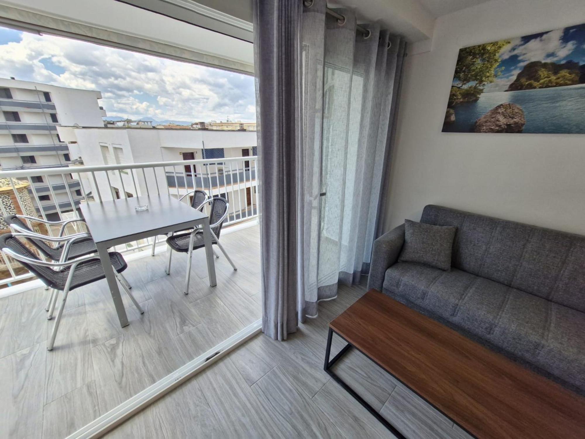 Apartamento Centrico En Салоу Экстерьер фото